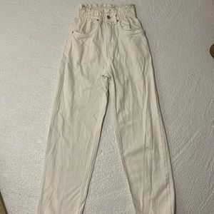 Pull&Bear paper bag waist white boyfriend jean